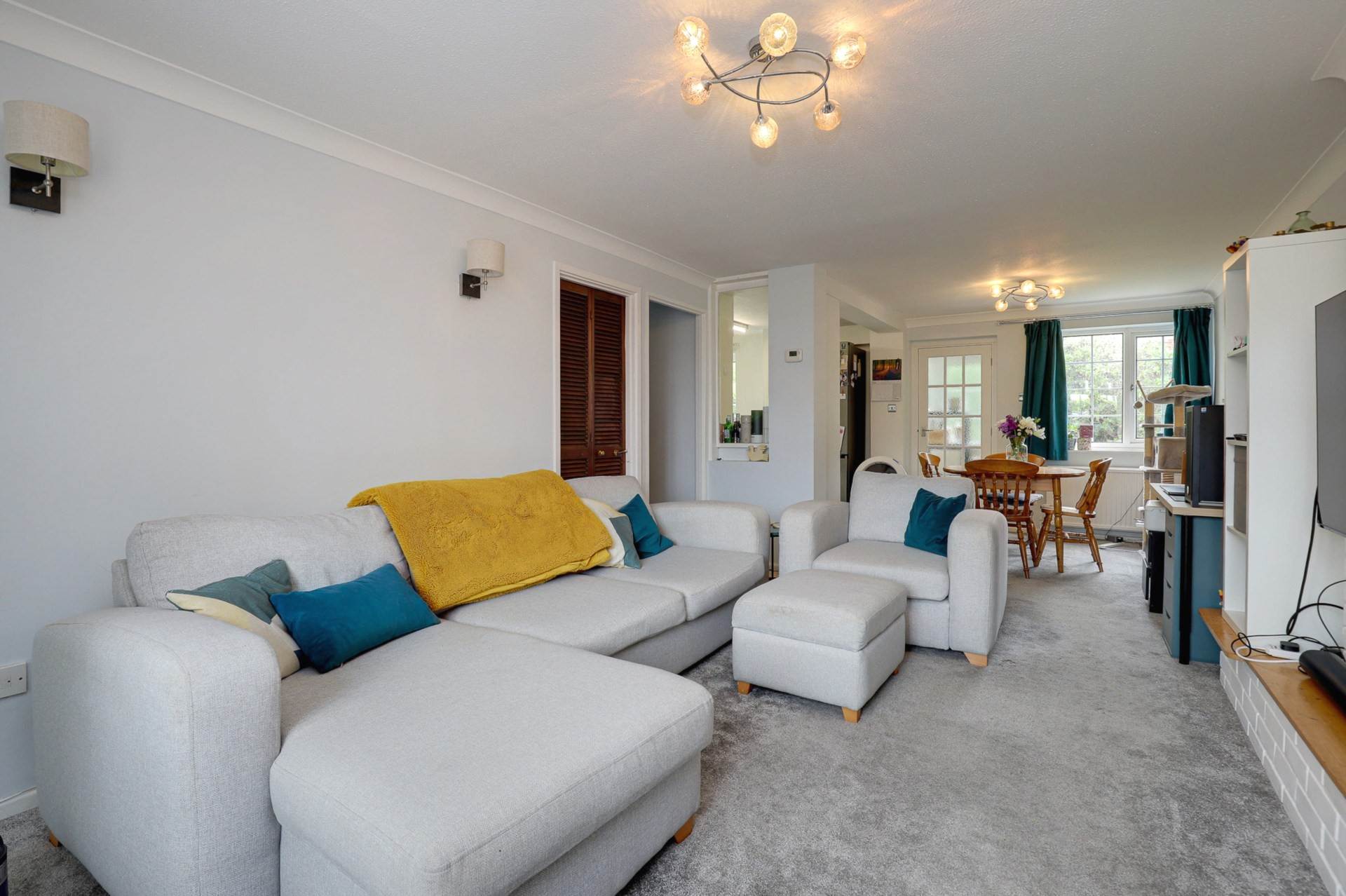 Hertford Close, Caversham Park Village, Image 15