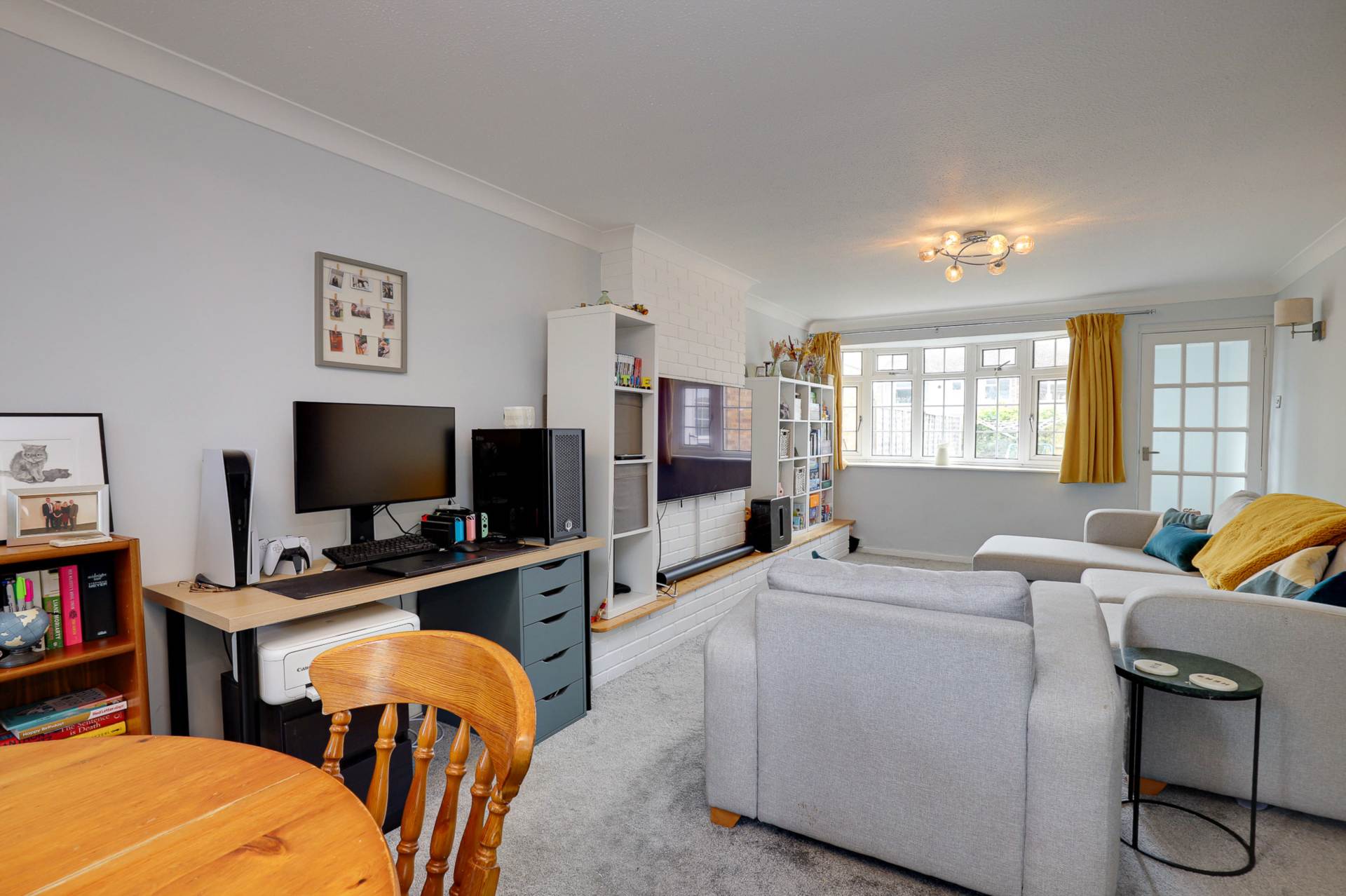 Hertford Close, Caversham Park Village, Image 2