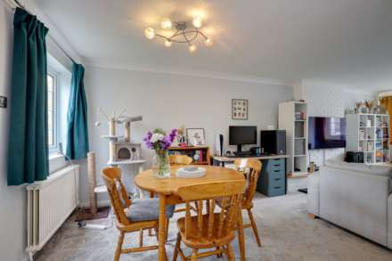 Hertford Close, Caversham Park Village, Image 11