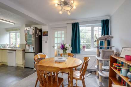 Hertford Close, Caversham Park Village, Image 12