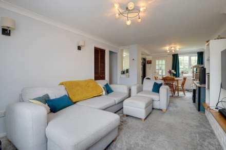 Hertford Close, Caversham Park Village, Image 15