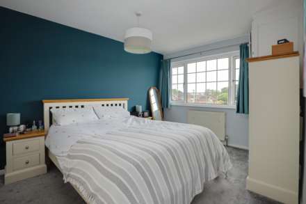 Hertford Close, Caversham Park Village, Image 16