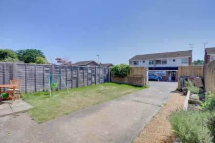 Hertford Close, Caversham Park Village, Image 6