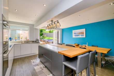 Kidmore Road, Caversham Heights, Image 12