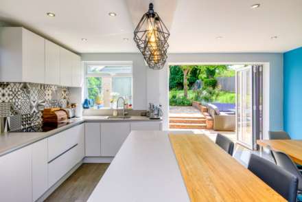 Kidmore Road, Caversham Heights, Image 13