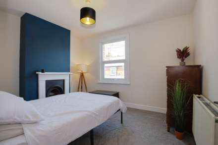 Queens Road, Caversham, Image 12