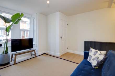 Queens Road, Caversham, Image 4