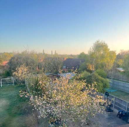 Highdown Avenue, Emmer Green, Image 10