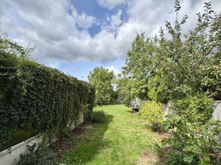 Highdown Avenue, Emmer Green, Image 25