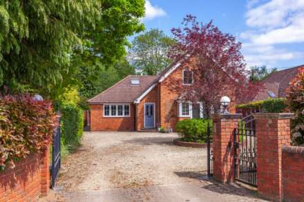 Property For Sale Chalkhouse Green Road, Kidmore End, Reading
