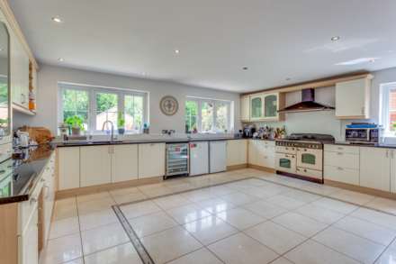 Chalkhouse Green Road, Kidmore End, South Oxfordshire, Image 11