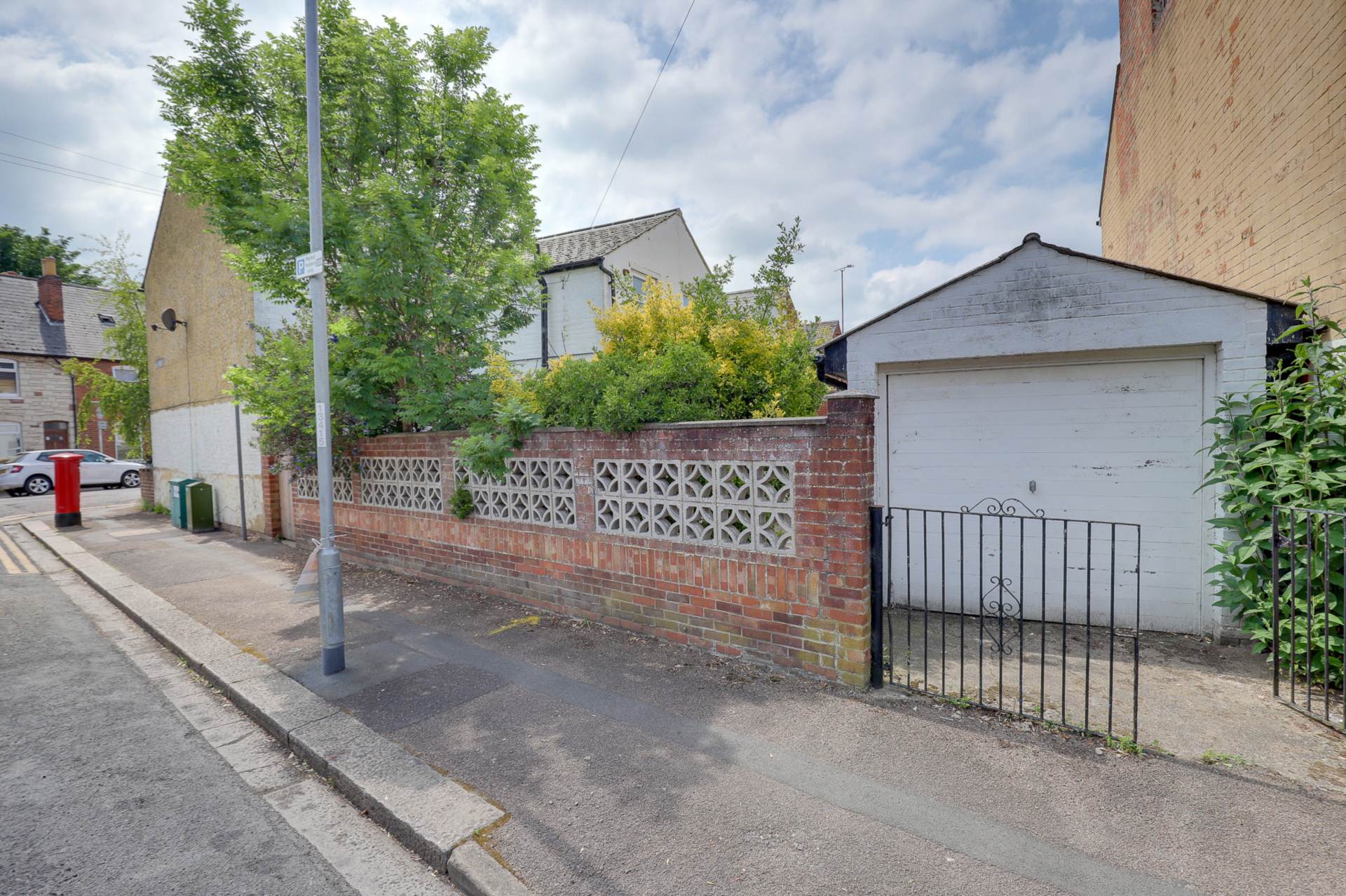 Cardiff Road, Reading, Image 2