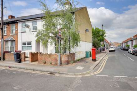 Cardiff Road, Reading, Image 1