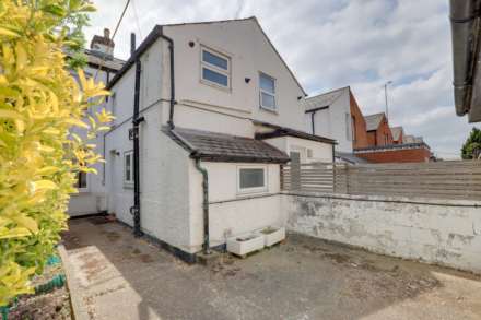 Cardiff Road, Reading, Image 9
