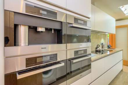 Ashcroft Close, Caversham Heights, Reading, Image 13