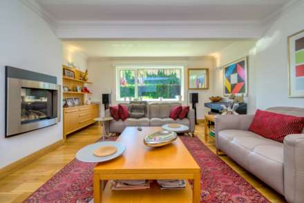 Ashcroft Close, Caversham Heights, Reading, Image 2