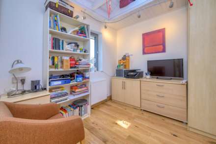 Ashcroft Close, Caversham Heights, Reading, Image 23