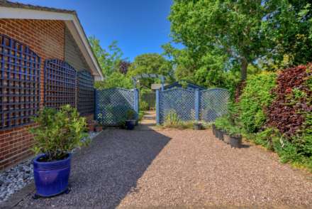 Ashcroft Close, Caversham Heights, Reading, Image 26