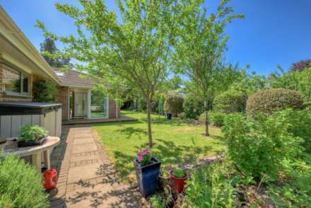 Ashcroft Close, Caversham Heights, Reading, Image 4