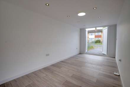 Douglas Road, Reading, Image 30