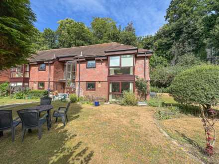 Woodrow Court, Caversham, Image 14
