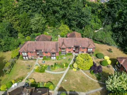 Woodrow Court, Caversham, Image 17