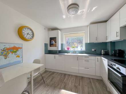 Woodrow Court, Caversham, Image 8