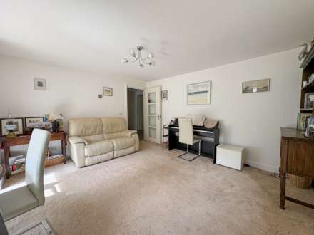 Woodrow Court, Caversham, Image 9