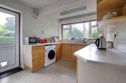Wincroft Road, Caversham Heights, Image 10