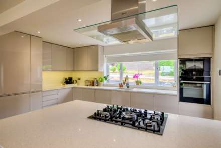 Ridge Hall Close, Caversham, Image 12
