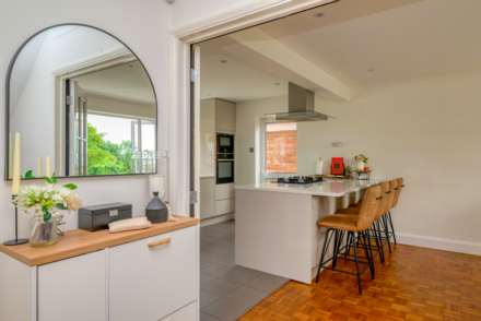 Ridge Hall Close, Caversham, Image 15