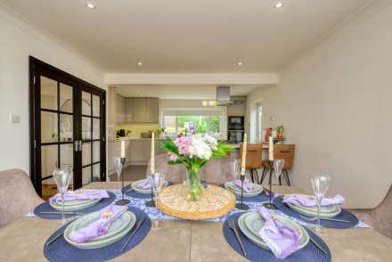 Ridge Hall Close, Caversham, Image 17