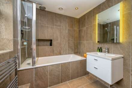 Ridge Hall Close, Caversham, Image 24