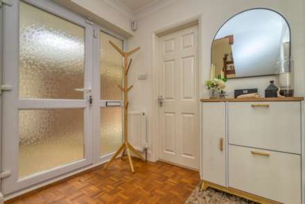 Ridge Hall Close, Caversham, Image 32