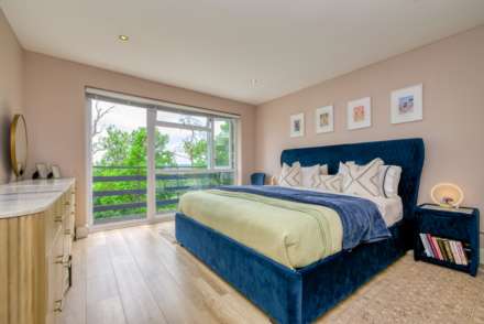 Ridge Hall Close, Caversham, Image 8