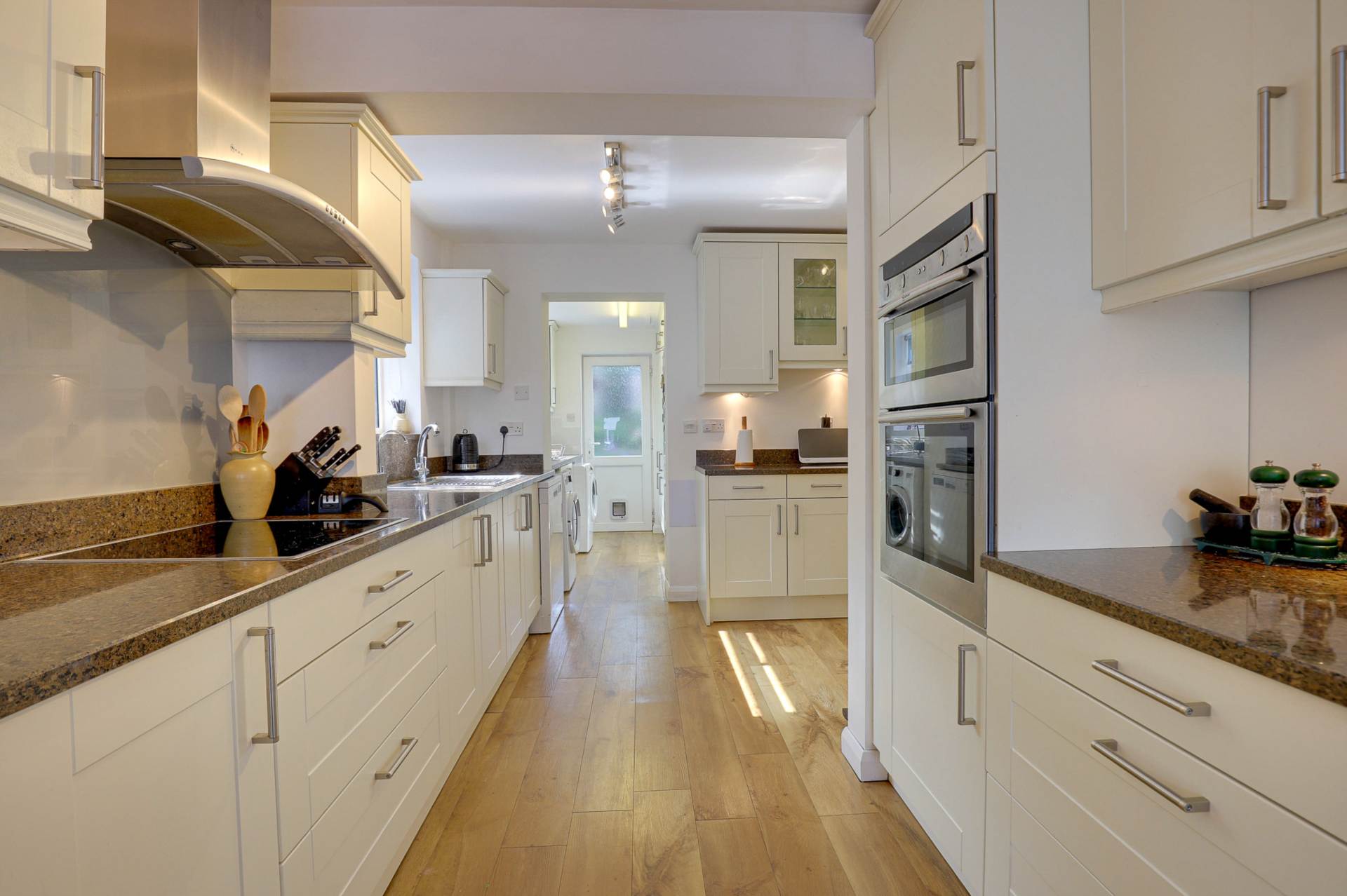 Silverthorne Drive, Caversham, Image 11