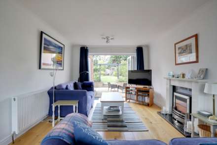 Silverthorne Drive, Caversham, Image 17