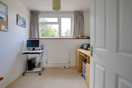 Silverthorne Drive, Caversham, Image 28