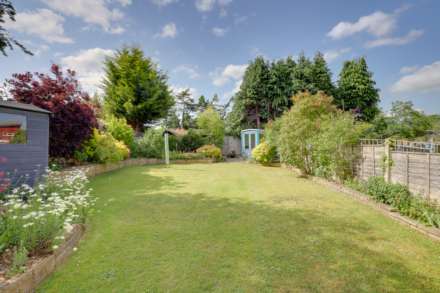 Silverthorne Drive, Caversham, Image 30