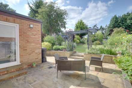 Silverthorne Drive, Caversham, Image 35