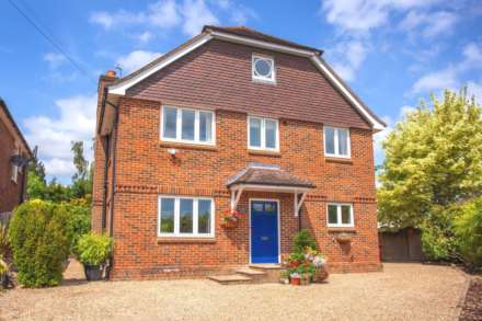 Grosvenor Road, Caversham, Image 1