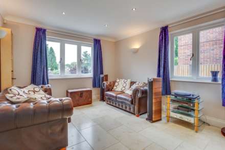 Grosvenor Road, Caversham, Image 13