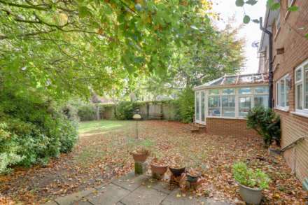 Red House Drive, Sonning Common, South Oxfordshire, Image 15