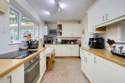 Red House Drive, Sonning Common, South Oxfordshire, Image 4