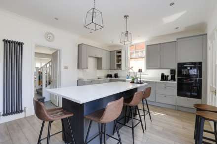 Kidmore Road, Caversham Heights, Image 5
