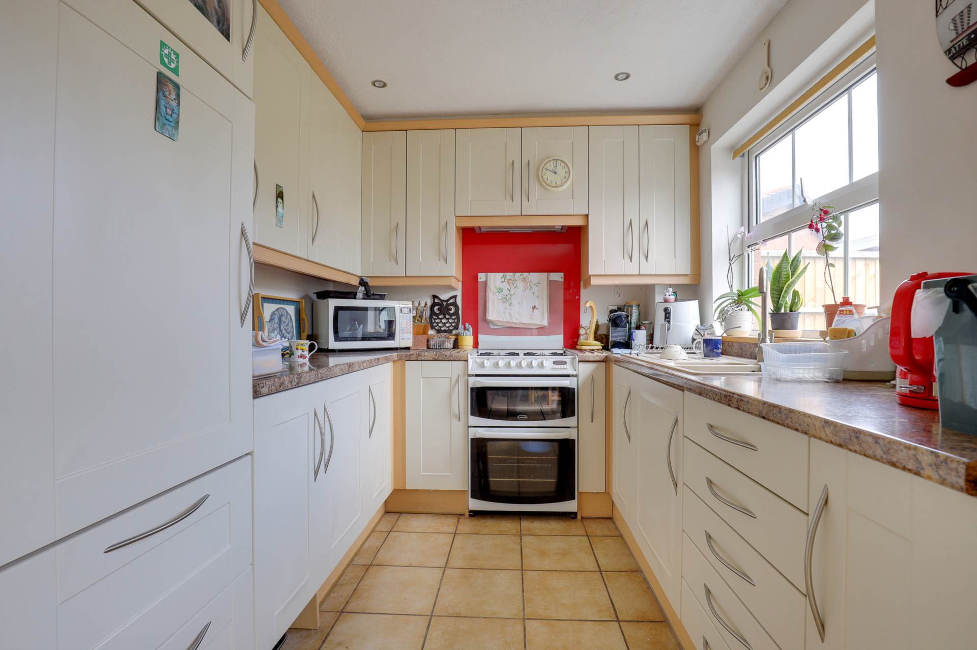 Delafield Drive, Calcot, Image 4