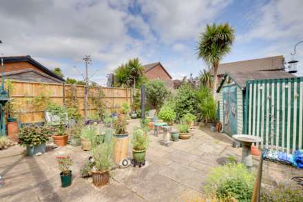Delafield Drive, Calcot, Image 2