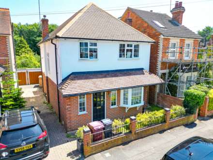 Blenheim Road, Caversham