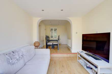 Blenheim Road, Caversham, Image 10