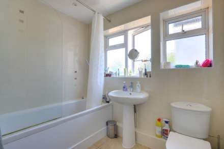 Blenheim Road, Caversham, Image 17